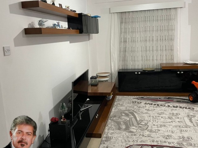 KÜÇÜK KAYMAKLI'DA TÜRK KOÇANLI ARA KAT SATILIK 3+1 DAİRE