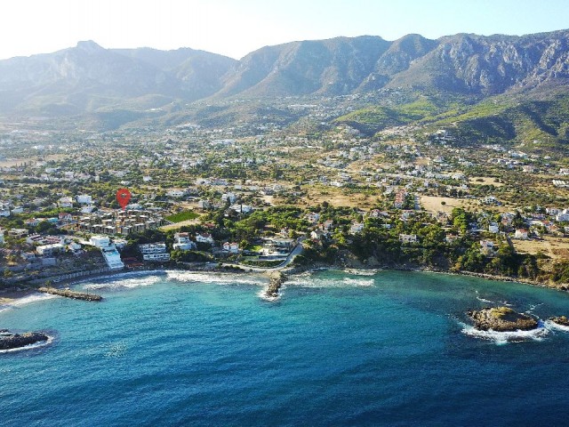 Girne'de Akdeniz'e yürüme mesafesinde 1 Yatak Odalı Daire ** 