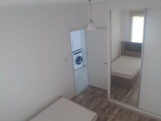 Girne yeni limanda lort palaje karşısı AVRASYA TOVERT APT 2+1 ful eşyalı muhteşem manzaralı süper lüks daire 