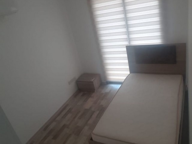 Girne yeni limanda lort palaje karşısı AVRASYA TOVERT APT 2+1 ful eşyalı muhteşem manzaralı süper lüks daire 