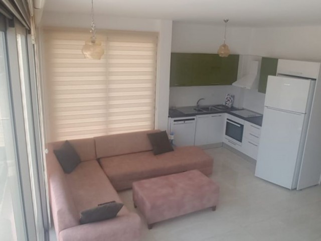 Girne yeni limanda lort palaje karşısı AVRASYA TOVERT APT 2+1 ful eşyalı muhteşem manzaralı süper lüks daire 