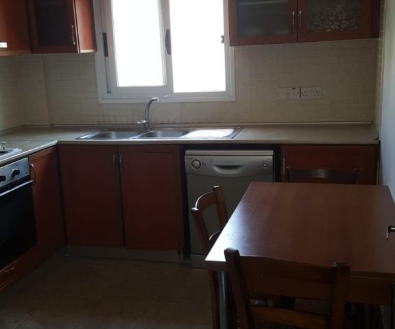 Flat To Rent in Zeytinlik, Kyrenia