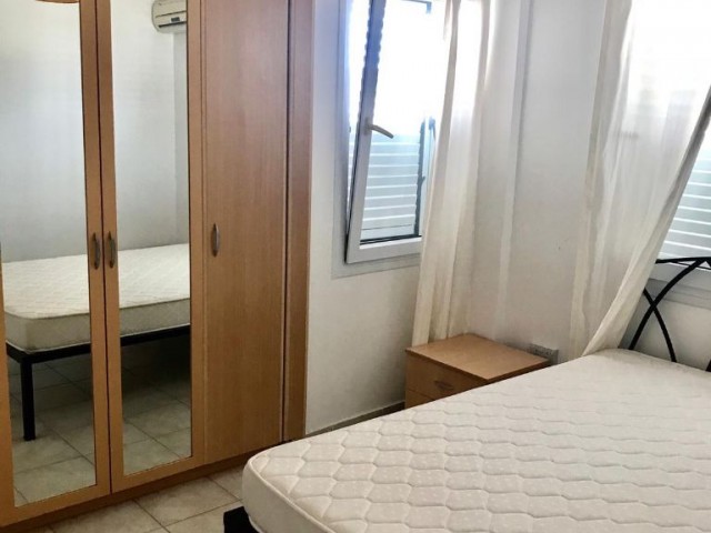 Girne Merkez'de Kar Market bölgesinde kiralık 2 yatak odalı full eşyalı Penthouse..