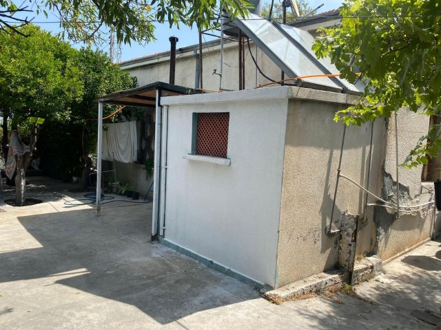 Detached commercial house for sale on the main street in Alsancak, Kyrenia. use. very suitable for businesses such as kindergarten clinic restaurant etc. price 180000 pounds