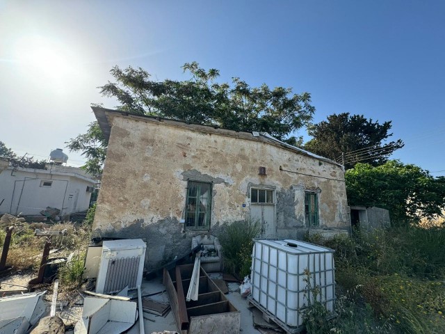 A village house for sale in the village of Çamlıbel, Kyrenia. It could be a magnificent house with a little renovation.
