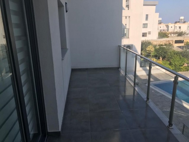 Flat To Rent in Alsancak, Kyrenia