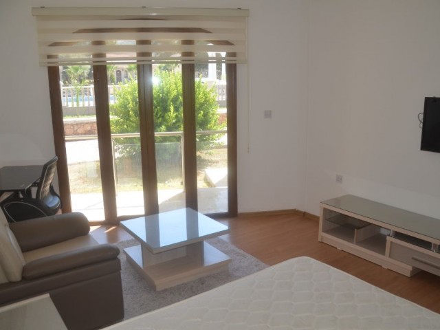 Flat To Rent in Karaoğlanoğlu, Kyrenia