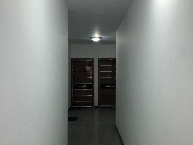 GİRNE MERKEZDE SATILIK FULL EŞYALI 2+1 LÜX DAİRE