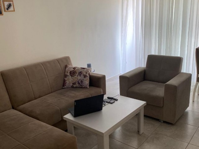 GİRNE MERKEZDE KİRALIK 2+1 DAİRE