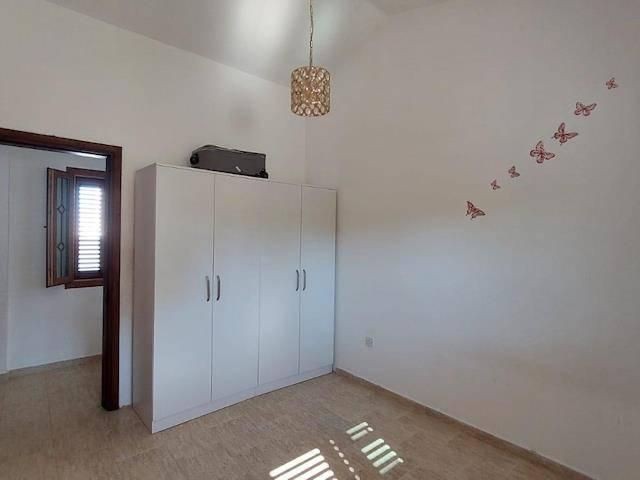 Detached House For Sale in Karşıyaka