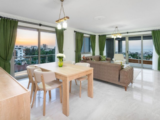 Girne Merkez'de 2+1 Satılık Penthouse