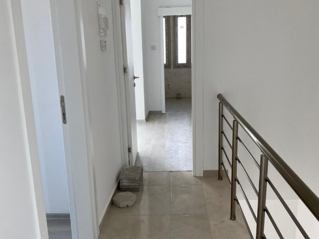 GÖNYELİ YENİKENT BÖLGESİNDE SATILIK 220M2'DEN 3+1 DUPLEX VİLLALAR SATIŞ FİYATI £165.000