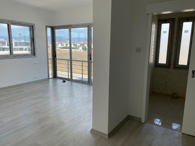 GÖNYELİ YENİKENT BÖLGESİNDE SATILIK 220M2'DEN 3+1 DUPLEX VİLLALAR SATIŞ FİYATI £165.000