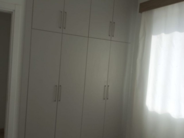 2+1 WOHNUNG ZU VERKAUFEN IN YENİKENT, 1. CIKAT, 90 m², MIT AUFZUG UND UNMÖBLIERT, OHNE MÖBEL. MwSt. UND TRANSFORMATOR BEZAHLT. VERKAUFSPREIS £56.000    AUTORISIERT: ZEHRA ERGENGIL TELEFON: 0548 827 0055 ZYPERN ADA EIGENTUM