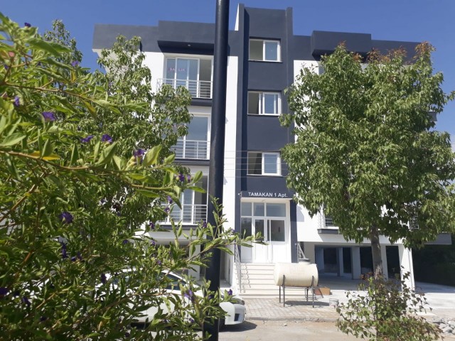 3+1 WOHNUNG ZU VERKAUFEN IN GÖNYELİ, AB 130 m². VERKAUFSPREIS £65.000   AUTORISIERT: ZEHRA ERGENGIL TELEFON: 0548 827 0055 ZYPERN ADA EIGENTUM