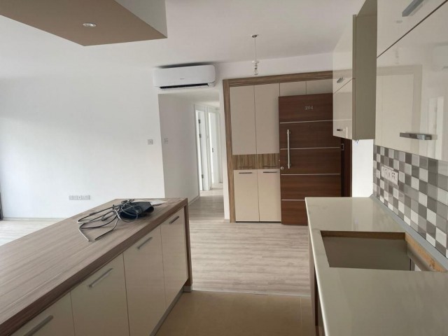 GİRNE MERKEZ 3+1  YENİ DAİRE LÜKS SİTEDE 