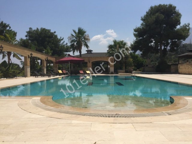 1000 m2 ULTRA LUX MANSION IN KYRENIA