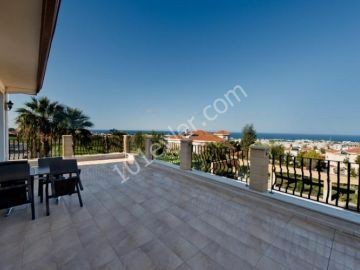 1000 m2 ULTRA-LUX-VILLA IN KYRENIA