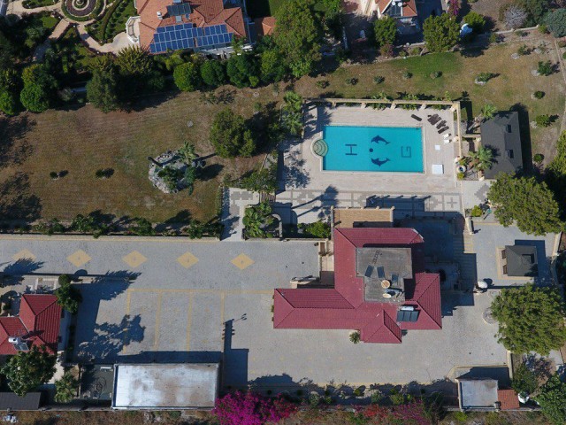 1000 m2 ULTRA-LUX-VILLA IN KYRENIA