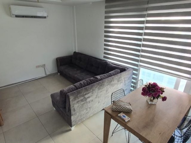 Girne merkezde lüks eşyalı daire 