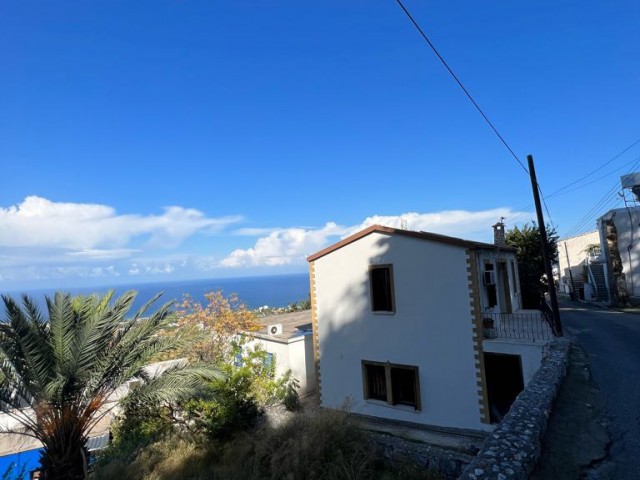 Detached House For Sale in Lapta, Kyrenia