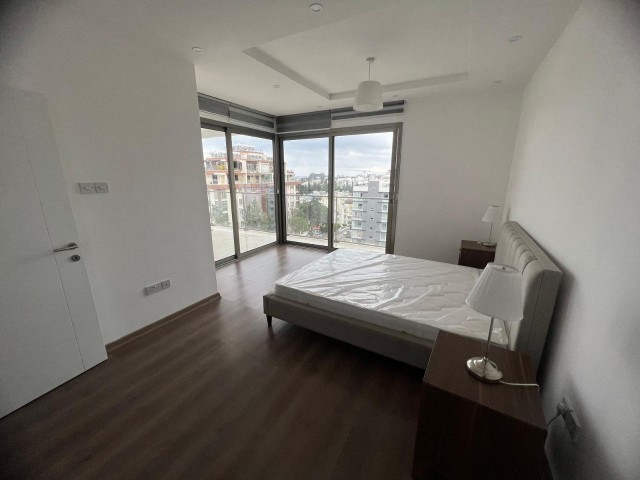 Girne Nin Tam Kalbinde Yeni Bitmiş Penthouse