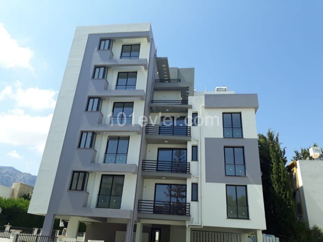 2+1 FLAT IN THE CENTER OF KYRENIA