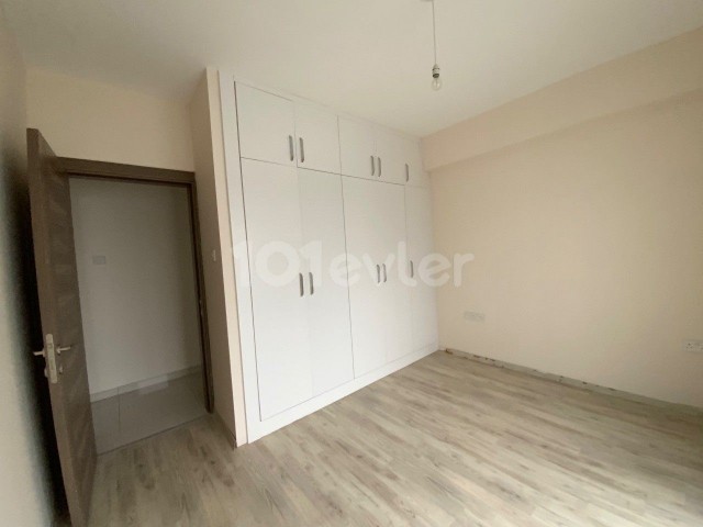 GİRNE MERKEZDE DENİZ MANZARALI 2+1 DAİRE