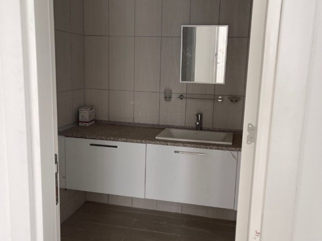 Flat For Sale in Küçük Kaymaklı, Nicosia