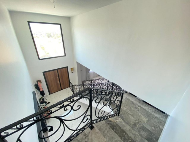 YENİBOGAZICI 3+2 LUXURIÖSE VILLA!!!