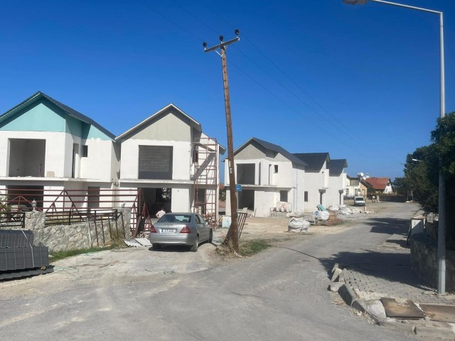 2+1 VILLA ZUM VERKAUF IN KARŞIYAKA