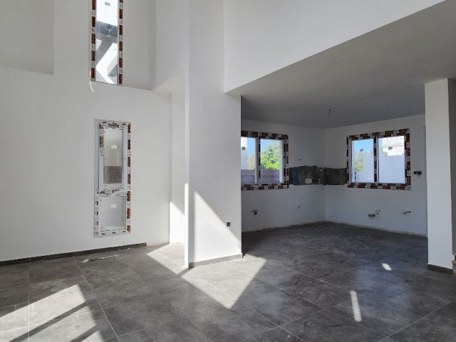 VERKAUF.  TRIPLEX PRIVATE 3+1 VILLA IN KYRENIA 