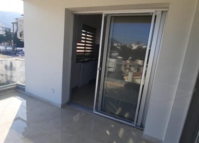 GİRNE MERKEZDE 2+1 SATILIK DAİRE 