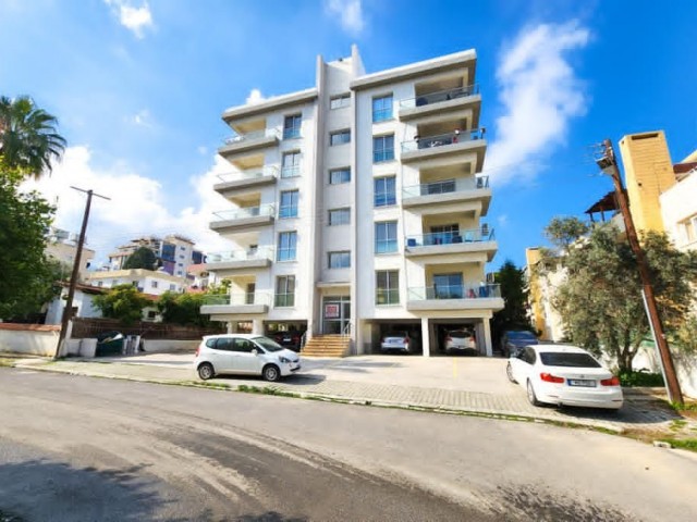 LUXURIOUS FLAT IN THE CENTER OF KYRENIA