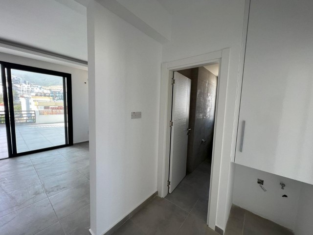 2+1 FLAT FOR SALE IN KYRENIA CENTER