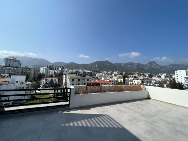 2+1 FLAT FOR SALE IN KYRENIA CENTER