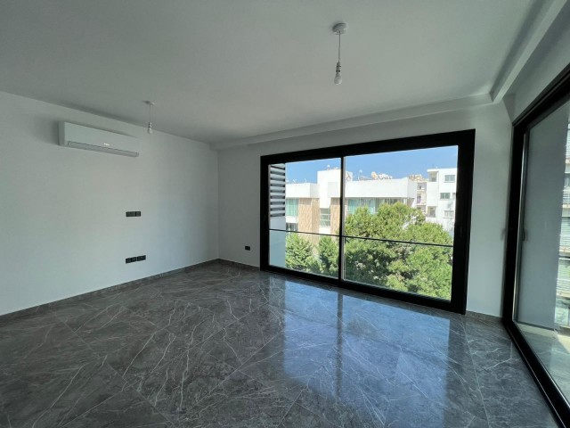 2+1 flat for sale in the center of Kyrenia