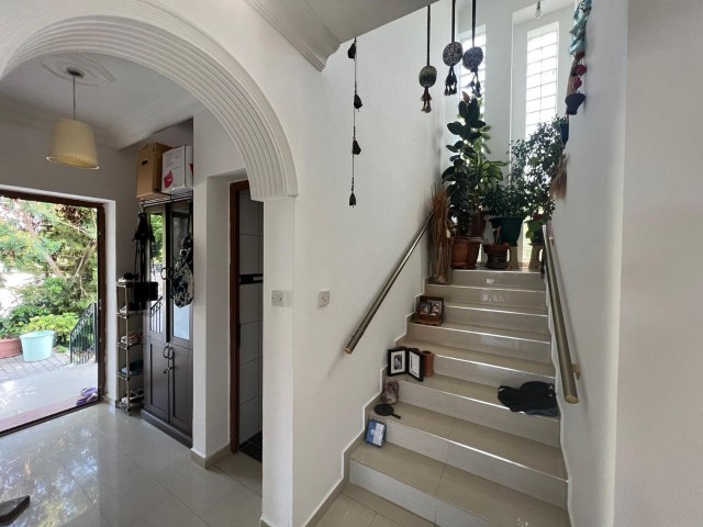 3+1 VILLA FOR SALE IN KYRENIA ALSANCAK, NEAR MERIT ROYAL