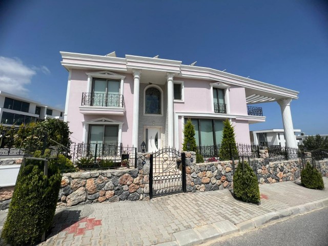 ULTRA-LUXURIÖSE VILLA ZUM VERKAUF IN ÇATALKOY, KYRENIA