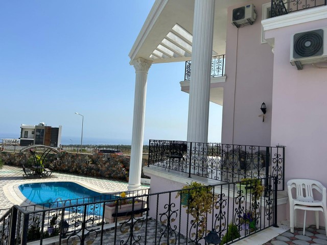 ULTRA-LUXURIÖSE VILLA ZUM VERKAUF IN ÇATALKOY, KYRENIA