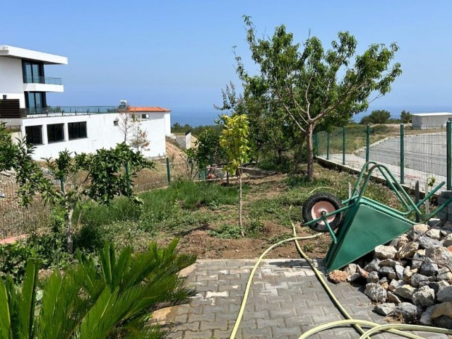 ULTRA-LUXURIÖSE VILLA ZUM VERKAUF IN ÇATALKOY, KYRENIA