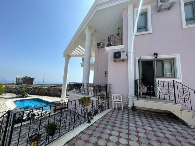 ULTRA-LUXURIÖSE VILLA ZUM VERKAUF IN ÇATALKOY, KYRENIA