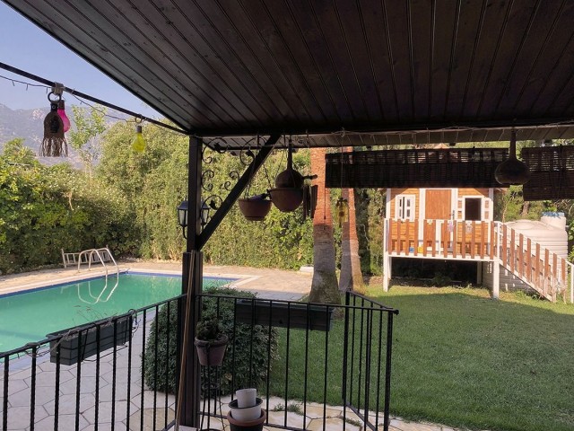 4+1 VILLA WITH PRIVATE POOL IN ALSANCAK