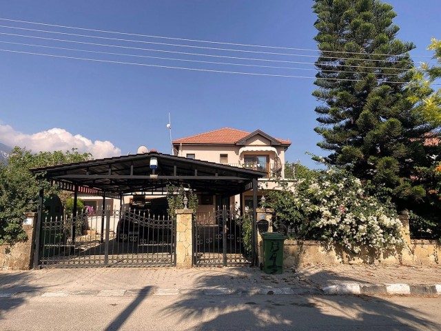 4+1 VILLA WITH PRIVATE POOL IN ALSANCAK