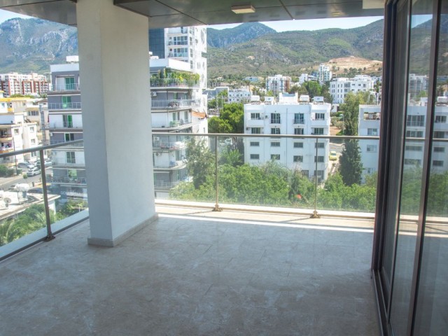 3+1 DUBLEX PENTHOUSE FOR RENT IN THE CENTER OF KYRENIA