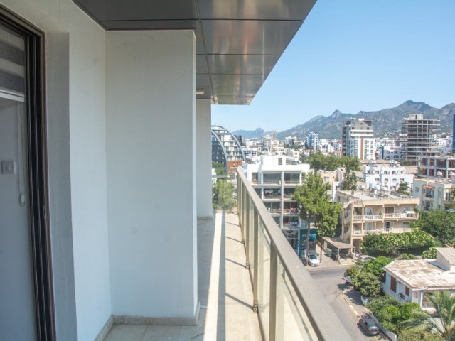 3+1 DUBLEX-PENTHOUSE ZU VERMIETEN IM ZENTRUM VON KYRENIA