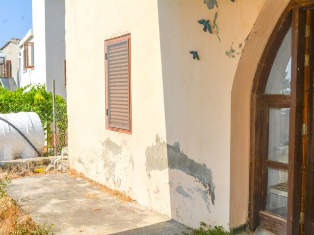 2+1 DETACHED HOUSE FOR SALE IN KYRENIA ESENTEPE