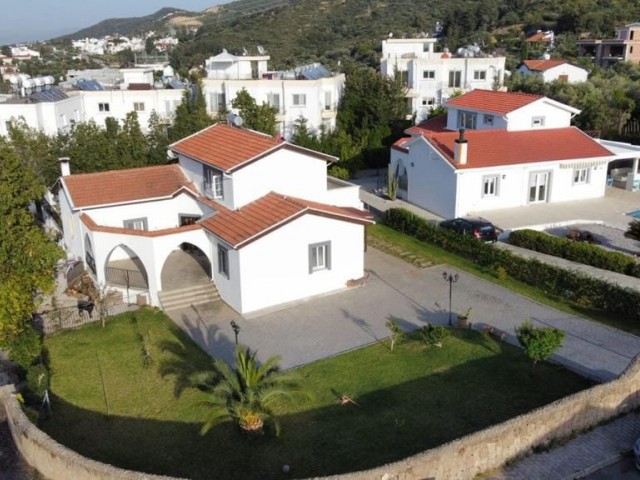 DON'T MISS THE OPPORTUNITY OF 4+1 STUNNING HOUSE IN ALSANCAK