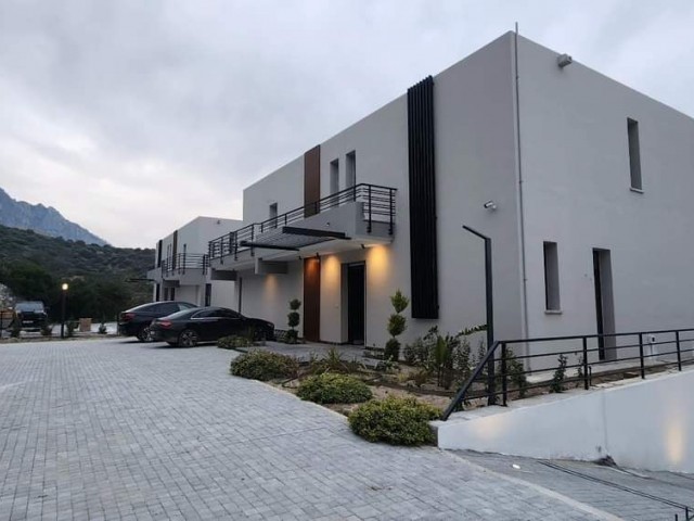 ZU VERKAUFEN. LUX 4+1 VILLA IN KYRENIA