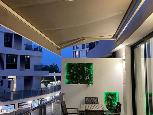 ULTRA-LUXUS-2+1-WOHNUNG ZU VERMIETEN IM KYRENIA CENTER INNERHALB DES GELÄNDES